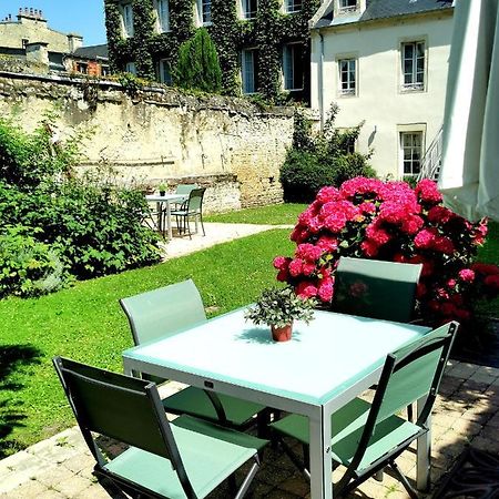 Apt Duplex Ou Plain Pied Tout Confort Plein Centre Ville Bayeux Proche Commerces, Restaurants, Avec Terrasse Privative Ou Jardin Commun Amenage Clos, Parking Gratuit A Proximite, Proche Plages Du Debarquement Exterior foto