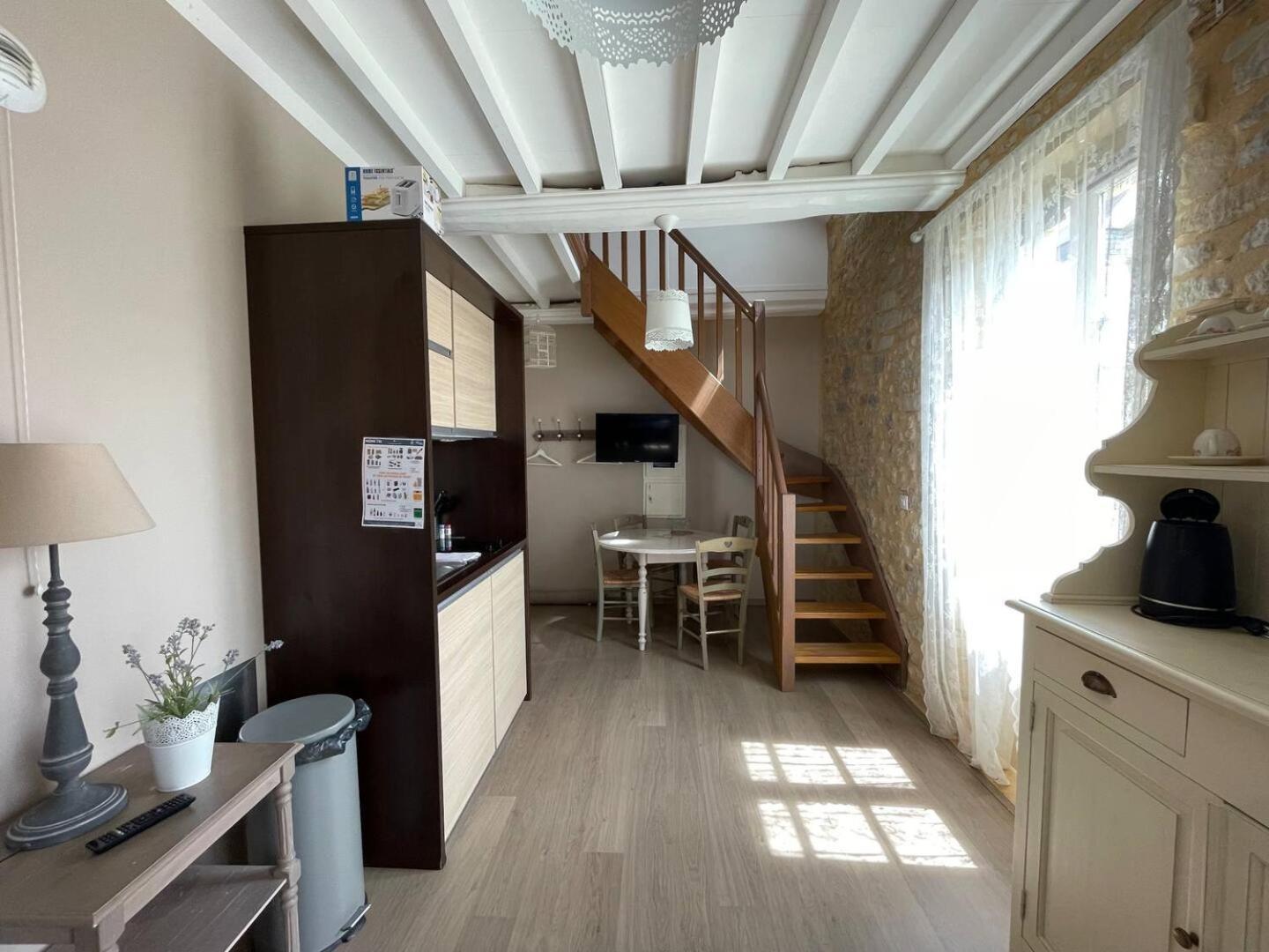 Apt Duplex Ou Plain Pied Tout Confort Plein Centre Ville Bayeux Proche Commerces, Restaurants, Avec Terrasse Privative Ou Jardin Commun Amenage Clos, Parking Gratuit A Proximite, Proche Plages Du Debarquement Exterior foto