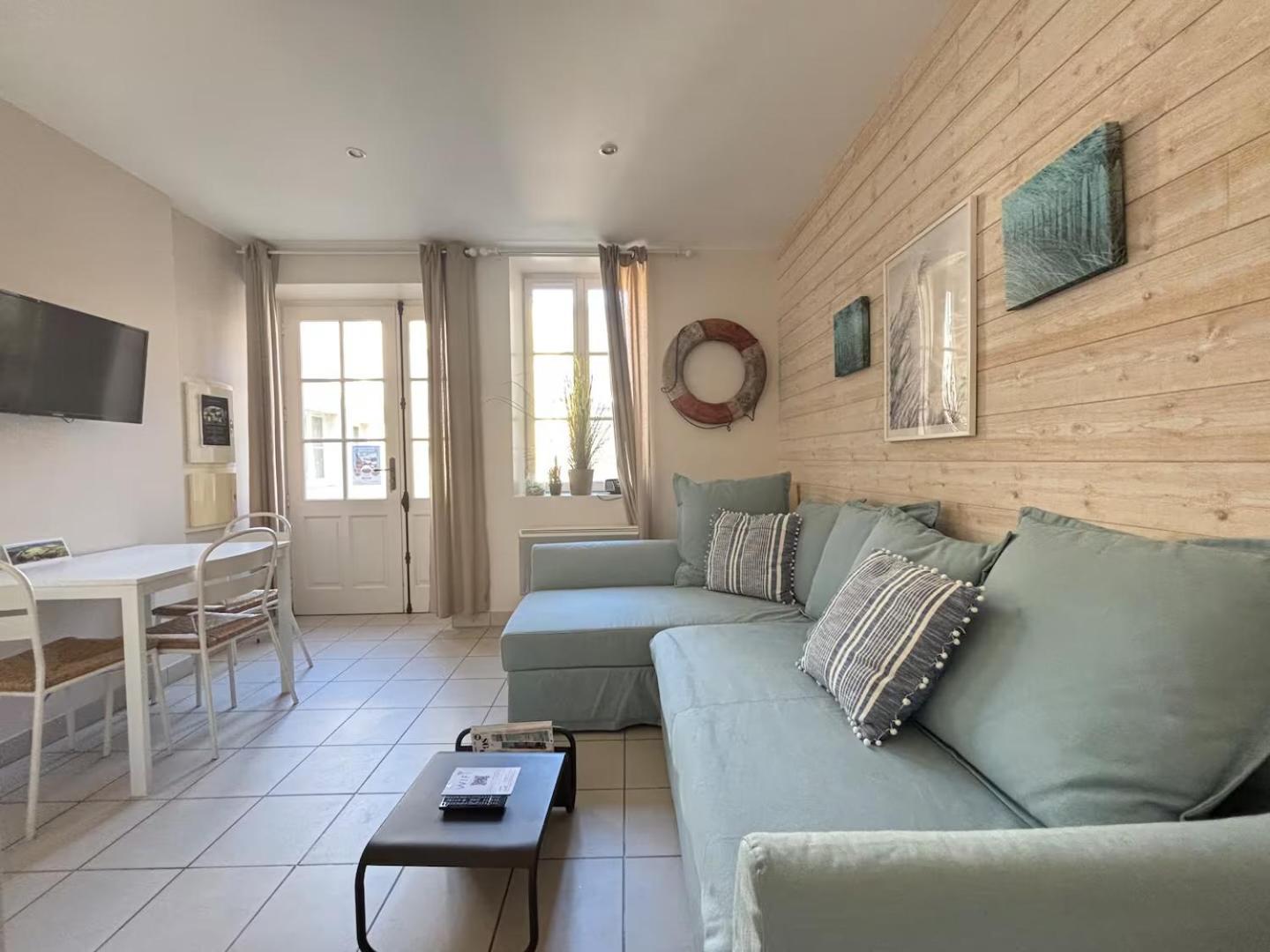 Apt Duplex Ou Plain Pied Tout Confort Plein Centre Ville Bayeux Proche Commerces, Restaurants, Avec Terrasse Privative Ou Jardin Commun Amenage Clos, Parking Gratuit A Proximite, Proche Plages Du Debarquement Exterior foto